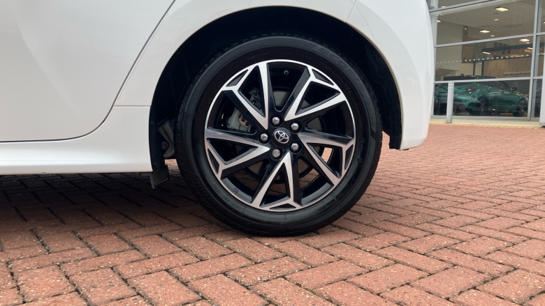 Toyota Yaris 1.5 Hybrid Design 5dr CVT Hybrid Hatchback